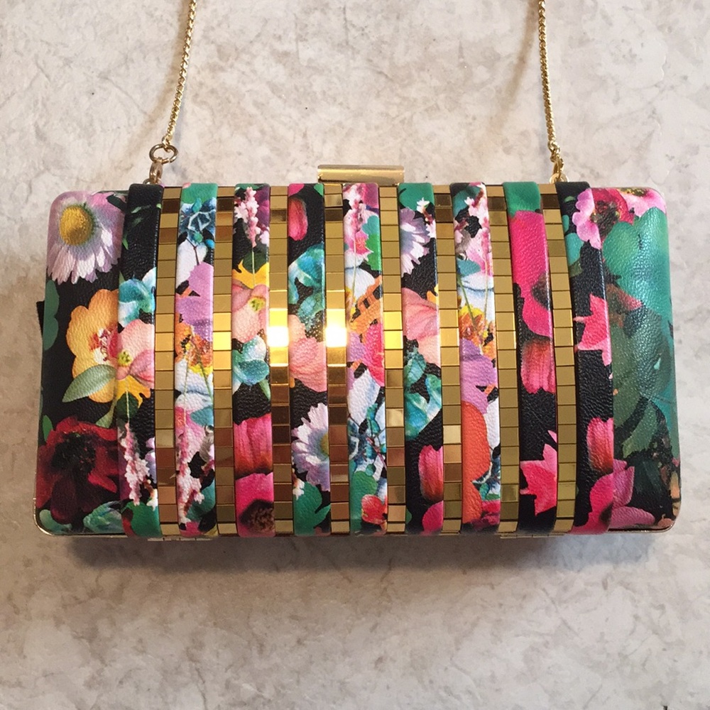 LA REGALE clutch